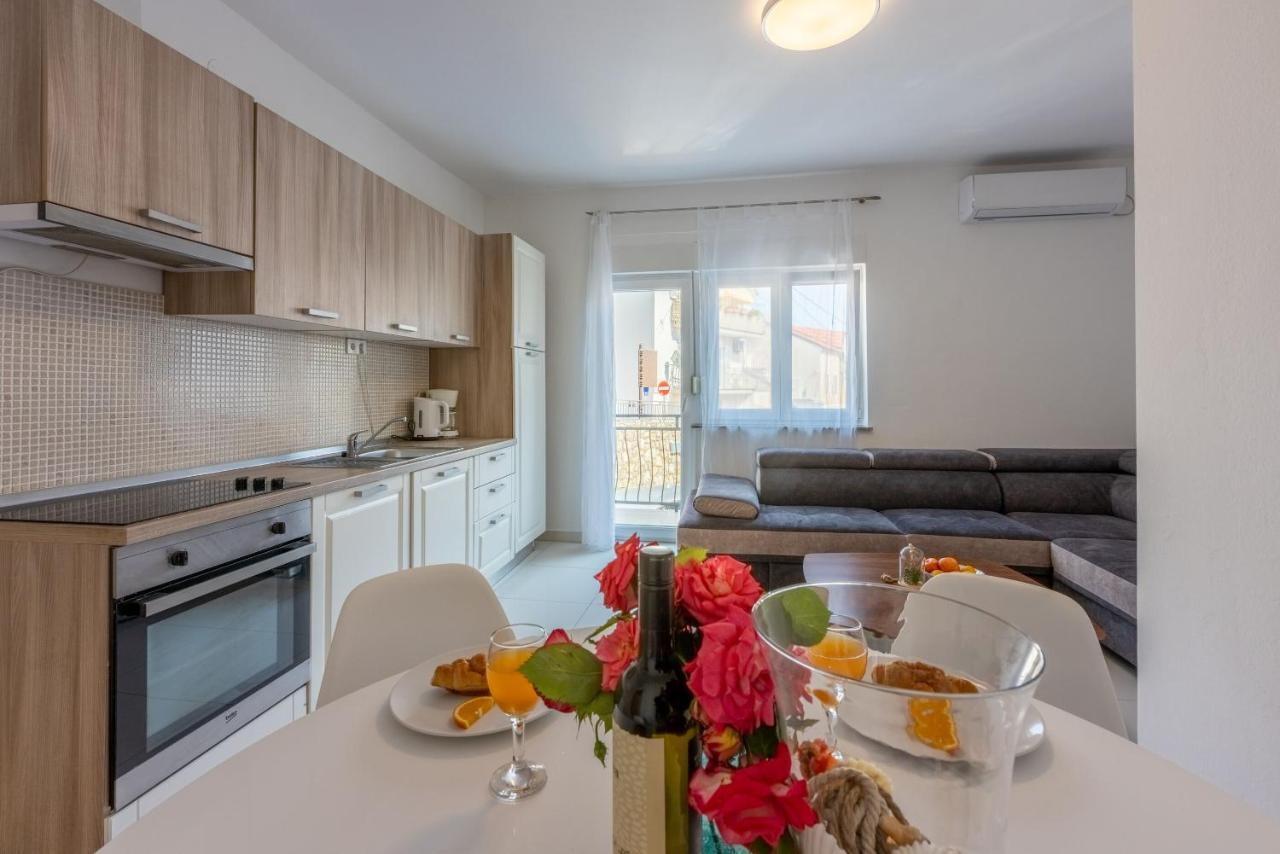 Apartment Robert Crikvenica Esterno foto